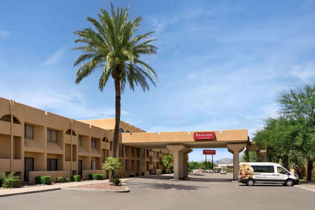 Ramada by Wyndham Tucson Airport Main image 1